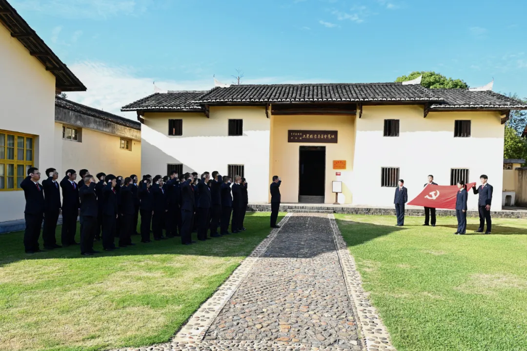 ����м��Ժ��ά�����ƶ�����ɾ��ɳ��ɲ�